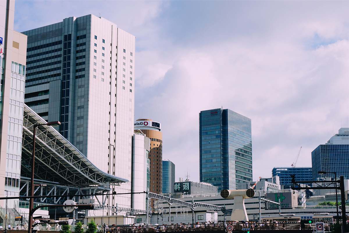building photo of buildings during daytime town