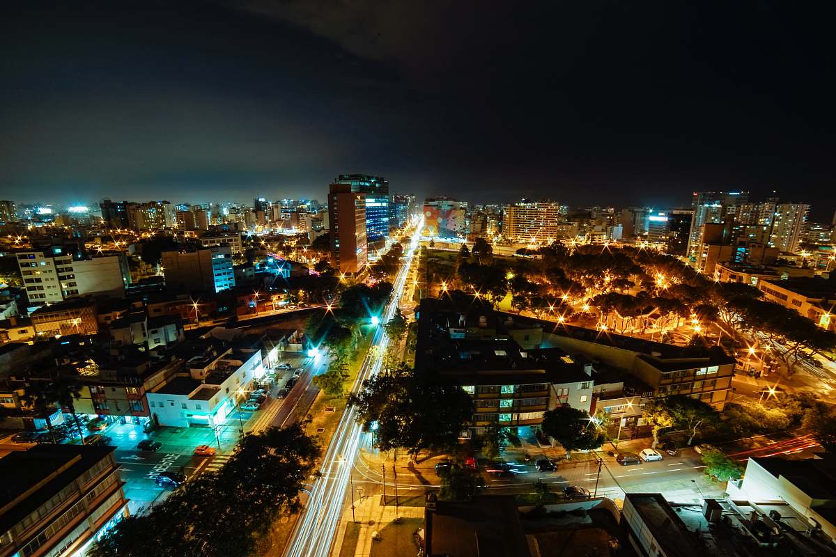 building time lapse photography of lights night