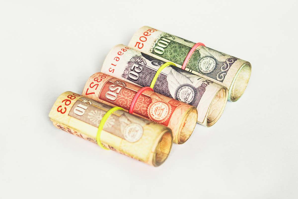 weapon assorted-denomination Indian rupee banknote lot bomb