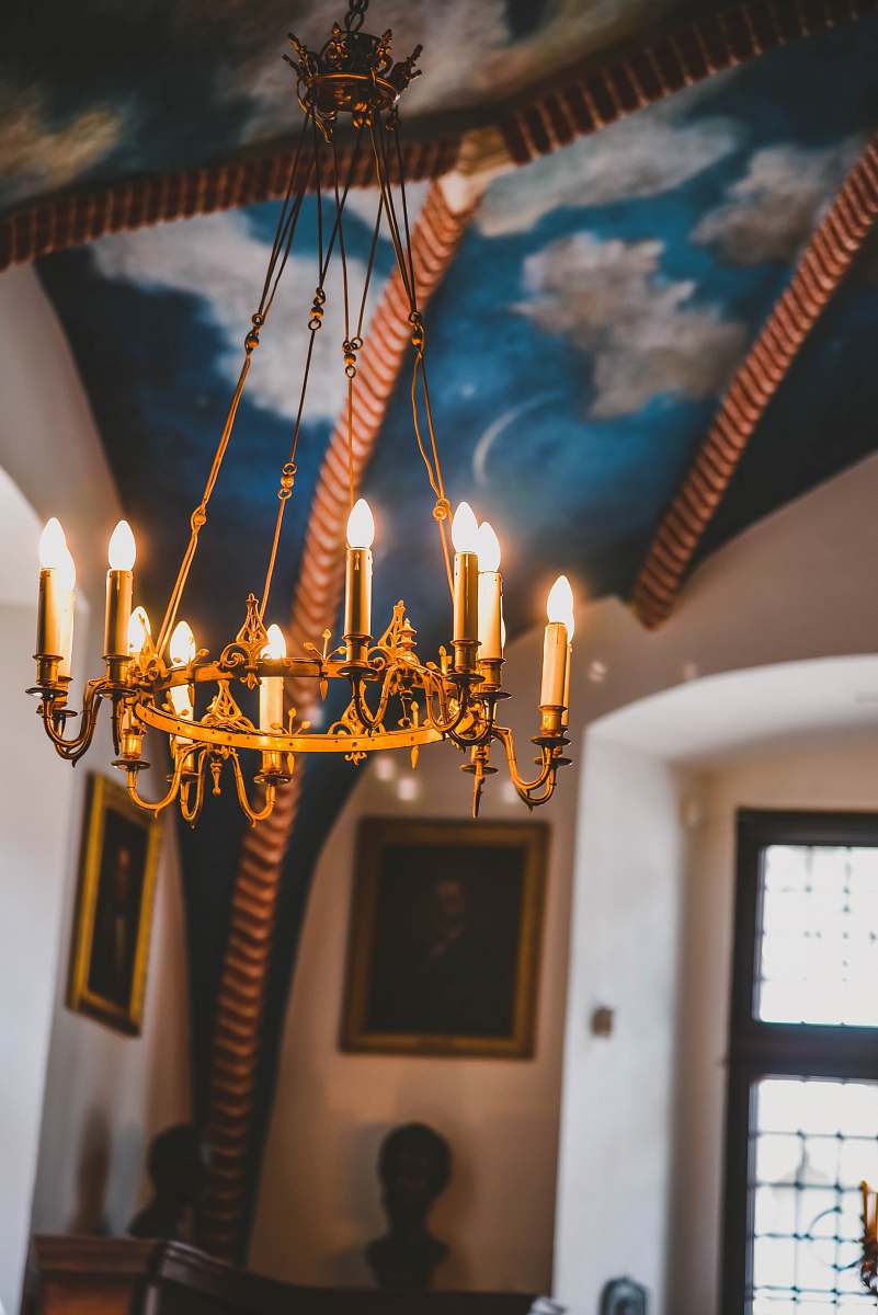 chandelier brown uplight chandelier msport