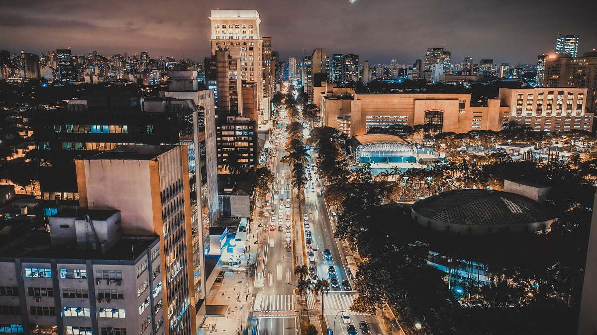 nature time lapse photography of street and buildings outdoors