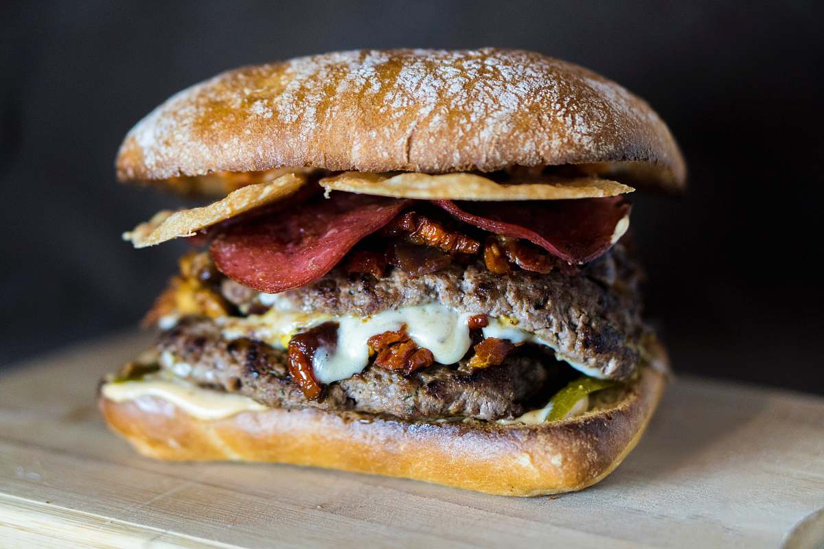 food burger with bacon foodporn