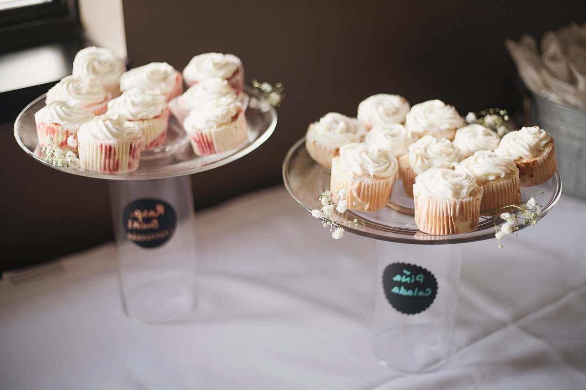 cupcake baked cupcakes creme