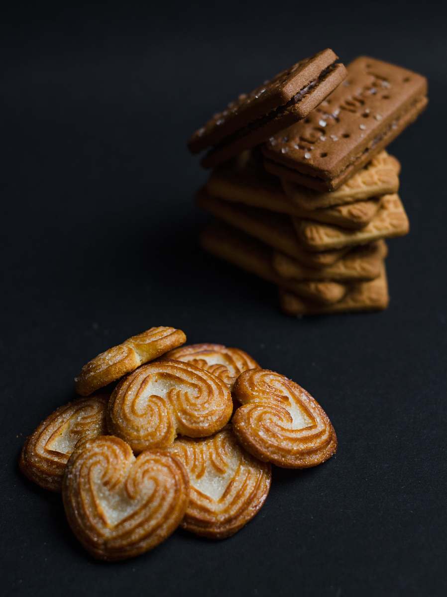 bread baked biscuits cracker