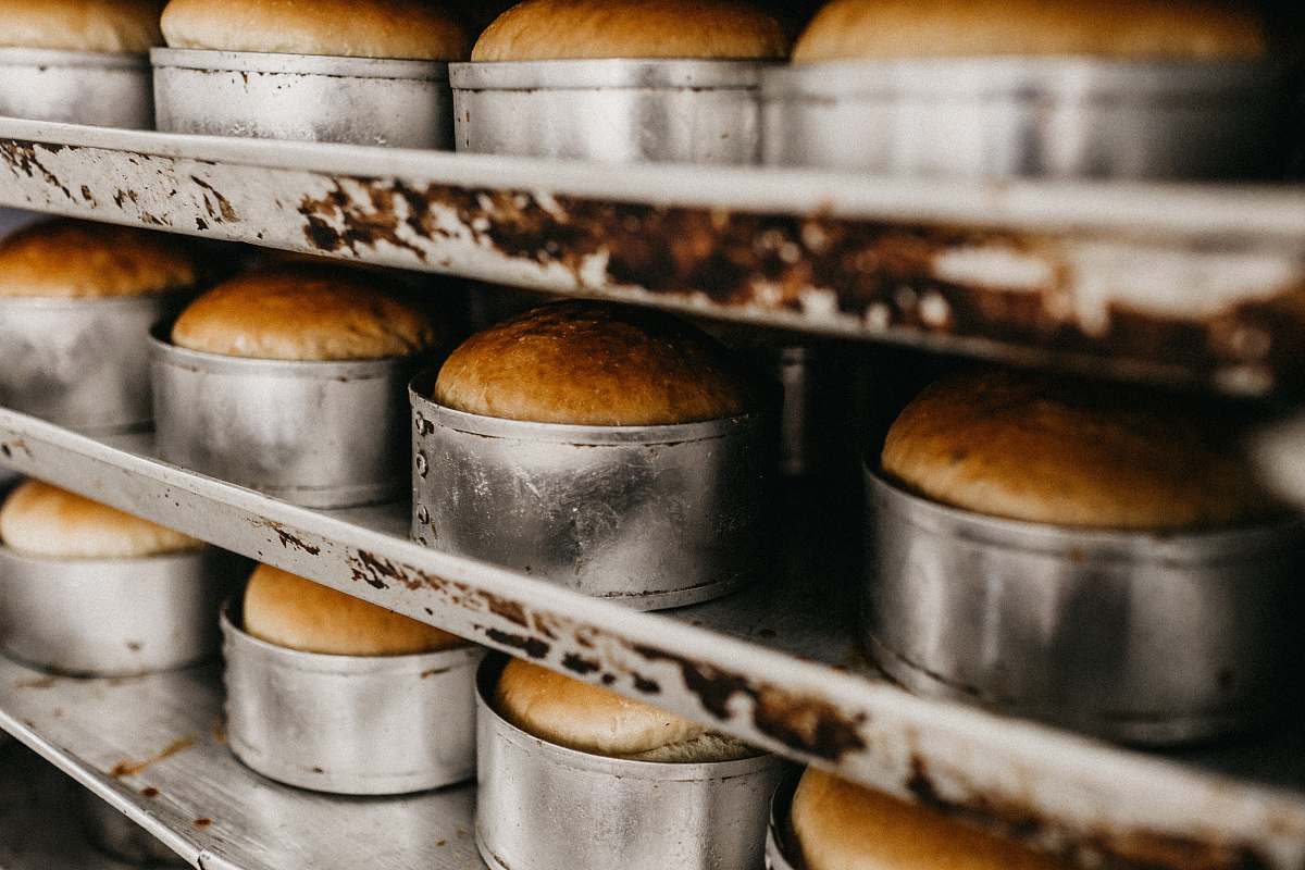 bread baked bread in molders shelf