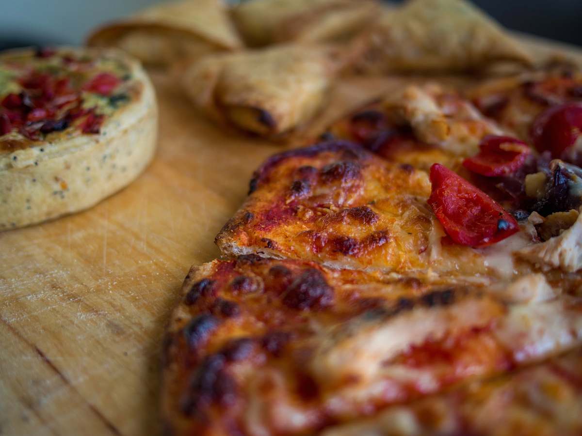 bread baked pizza pie pizza