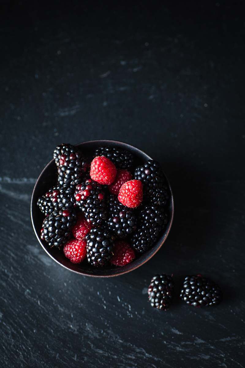 fruit berries in bowl plant