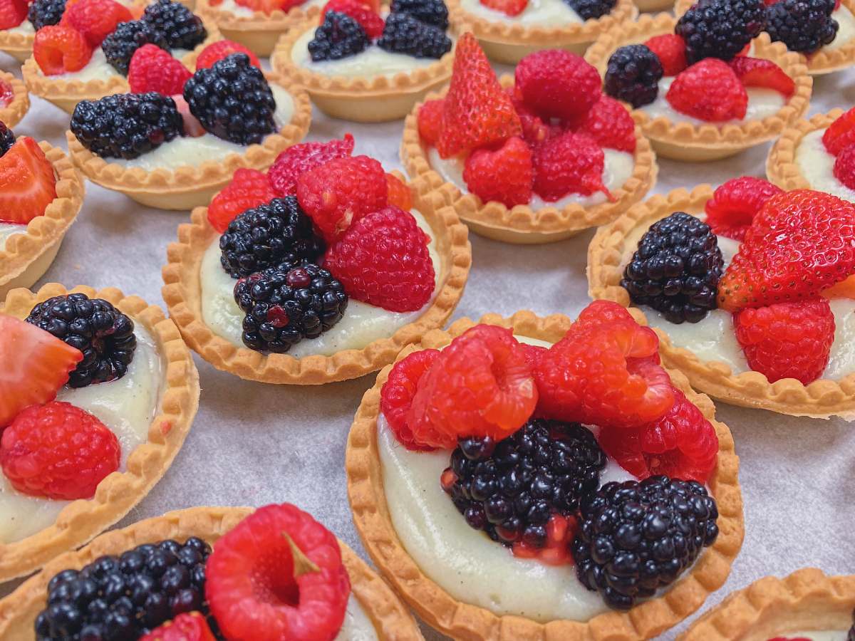 fruit berry pie lot raspberry