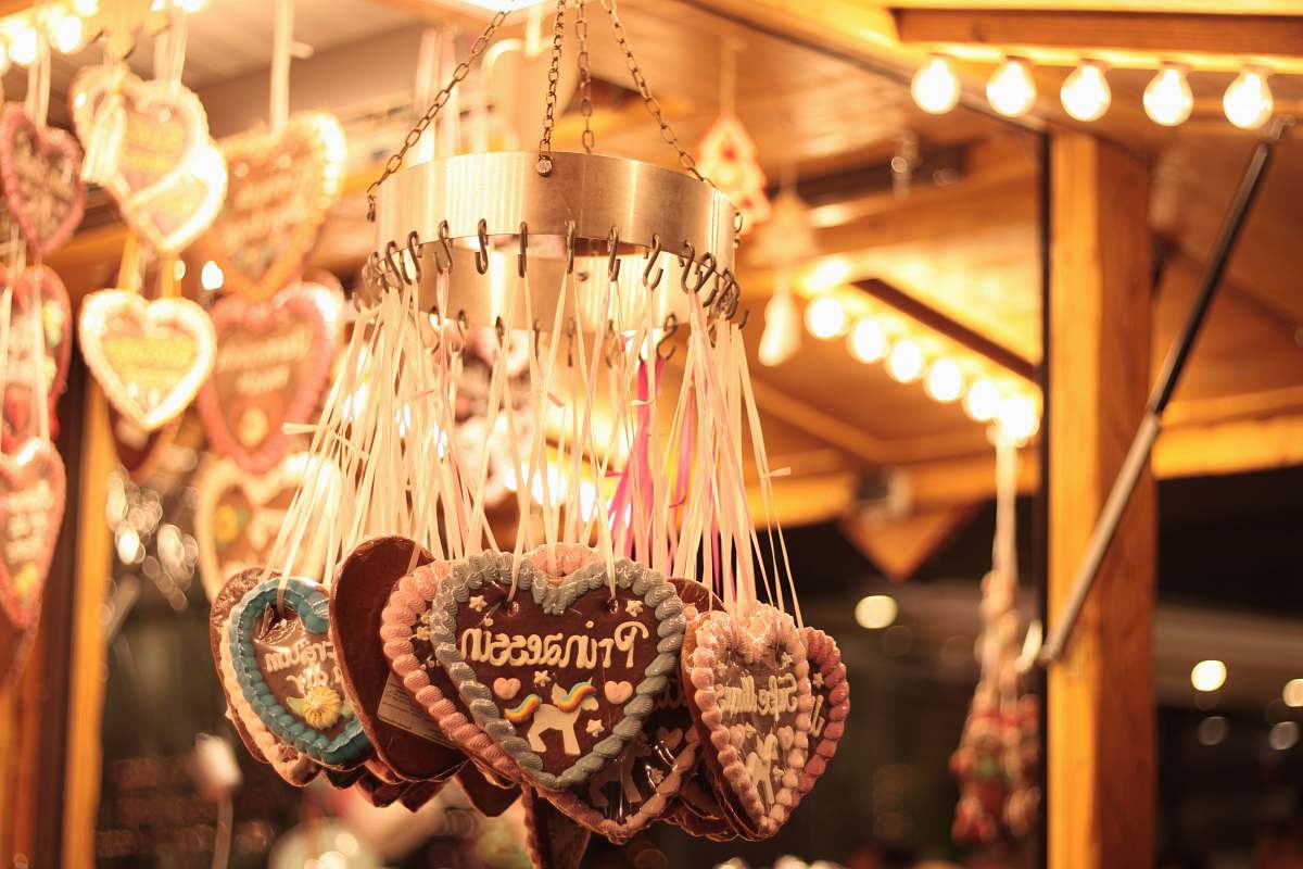 confectionery black and white pendant lamp sweets