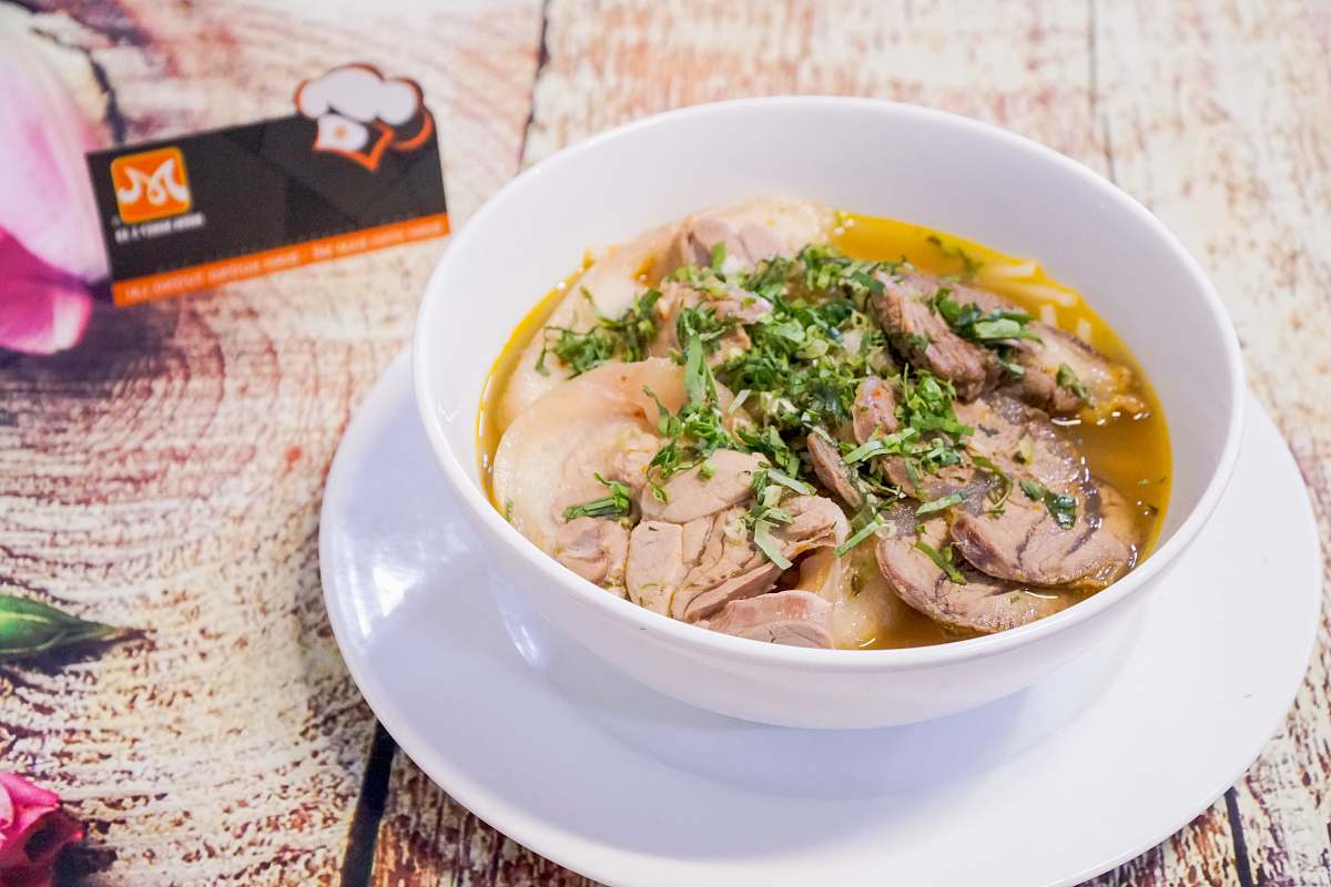 bowl bowl of chicken soup dish