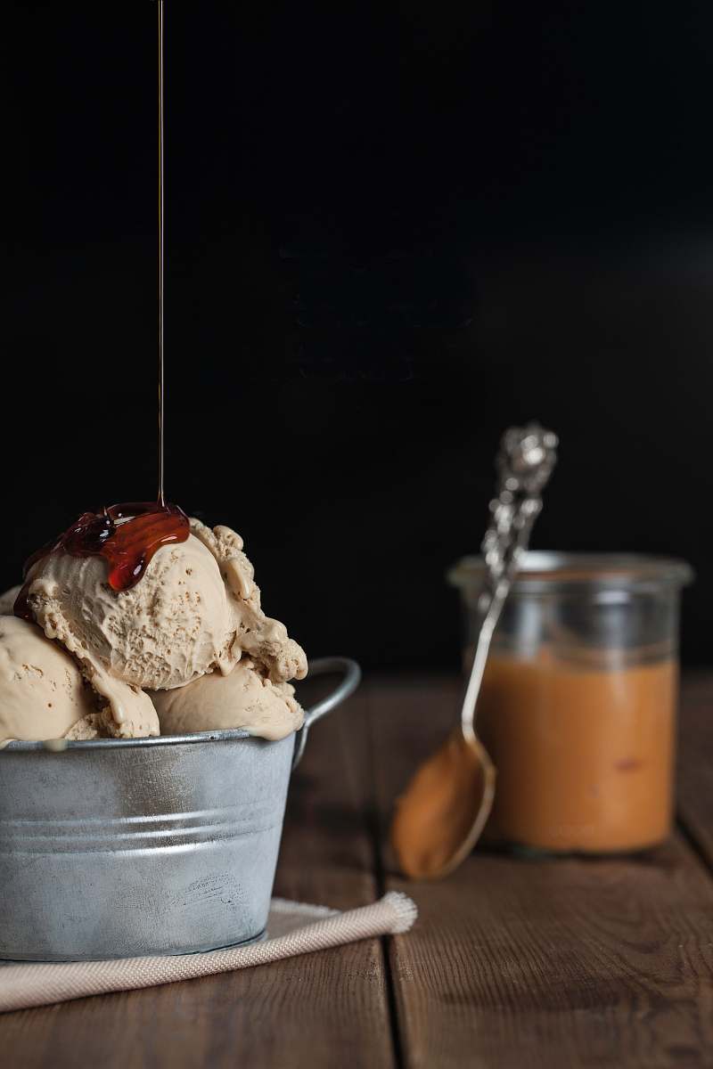 creme bowl of ice cream cream