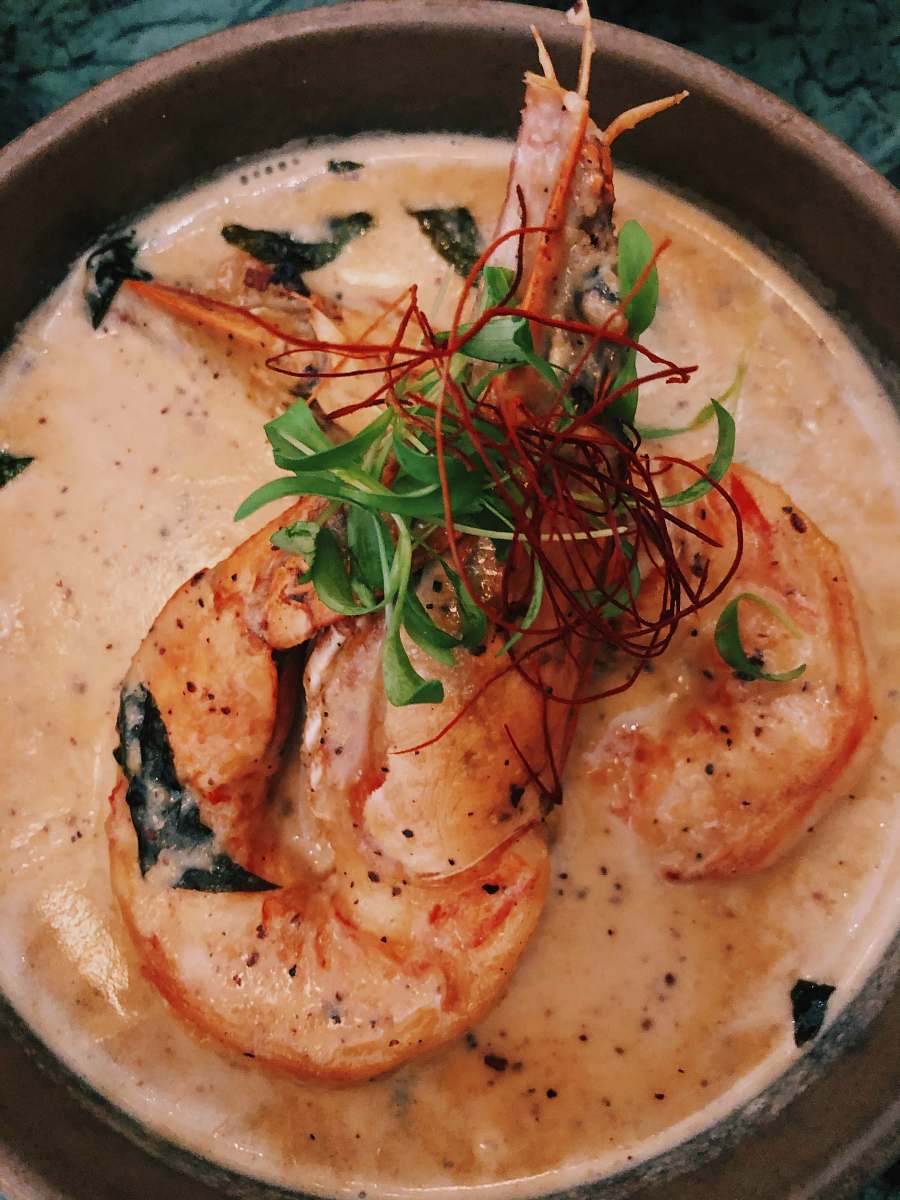 dish bowl of shrimps meal