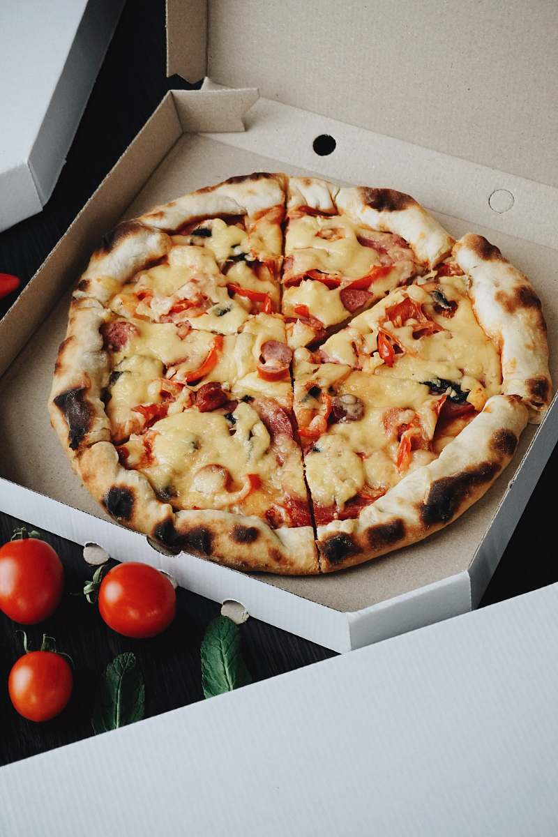 meal box of pizza pizza