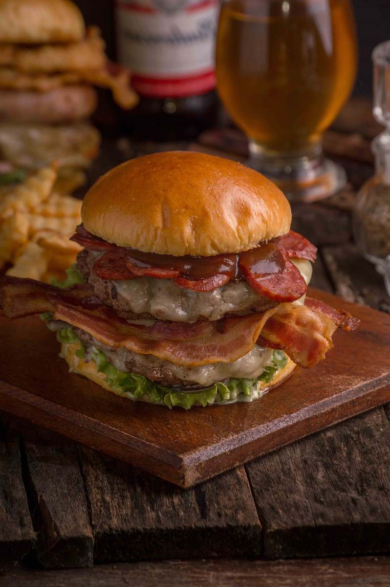 beer bun with meat drink