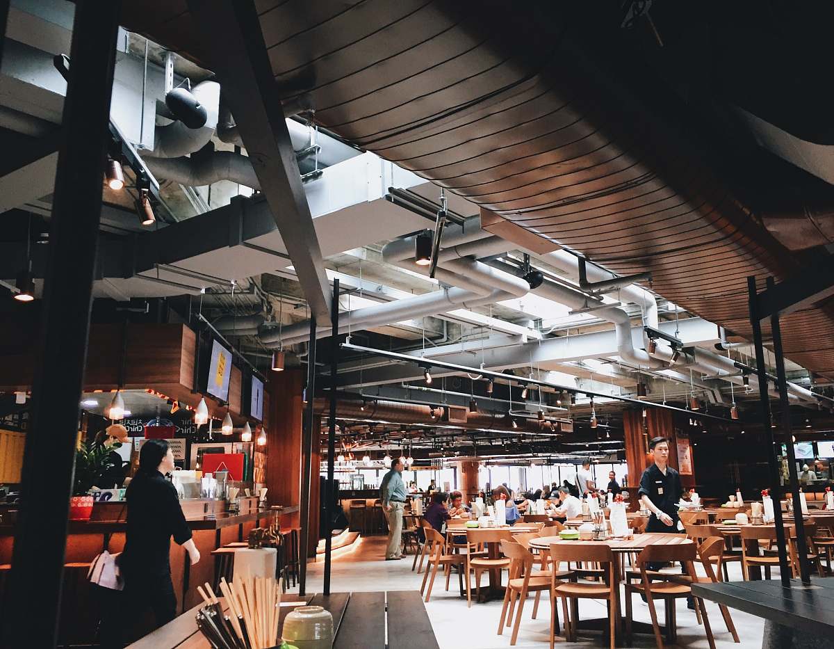 restaurant busy people inside building food court