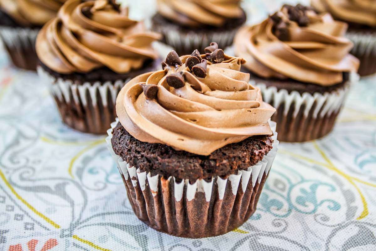dessert close up photography of cupcakes cupcake