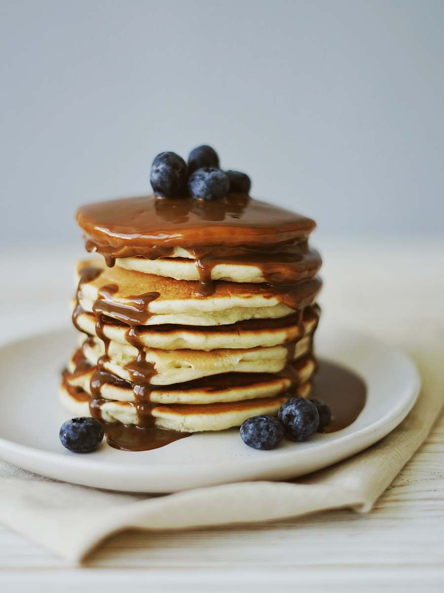pancake cooked food bread
