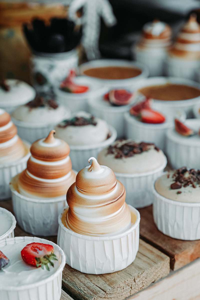 cake dessert lot creme