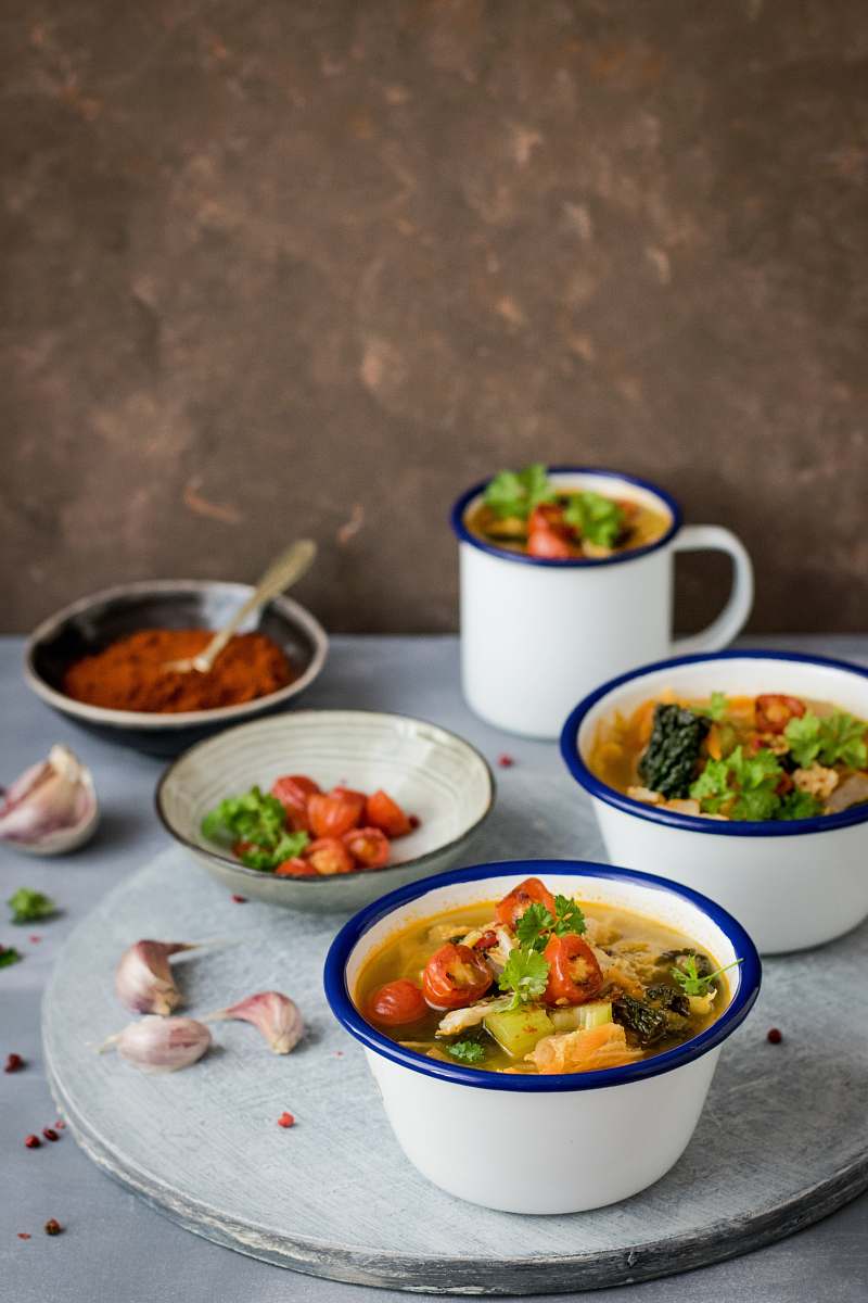 bowl food dishes served on cups and saucer plate