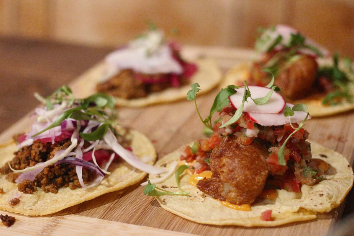taco four tacos on tray taqueria arturo