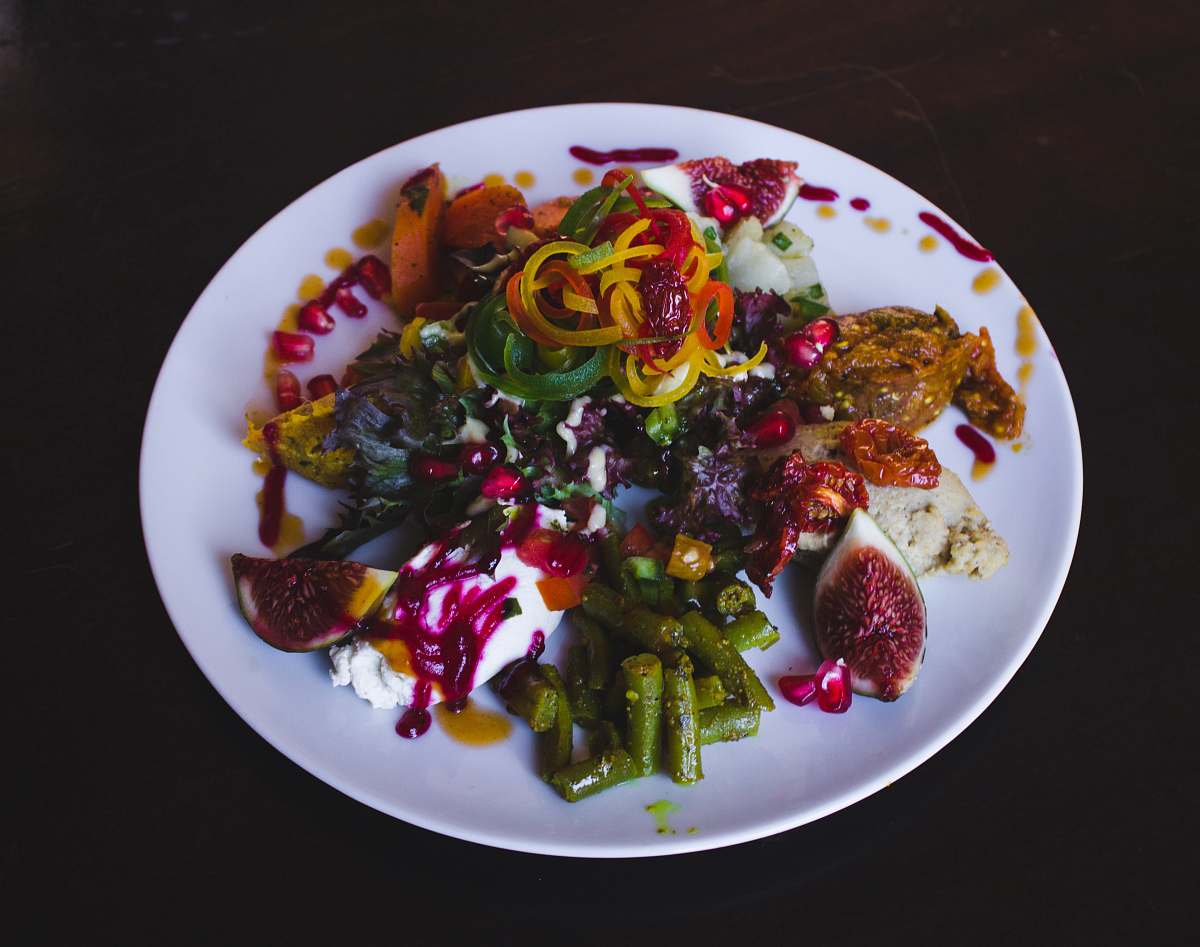 dish fresh vegetable salad meal