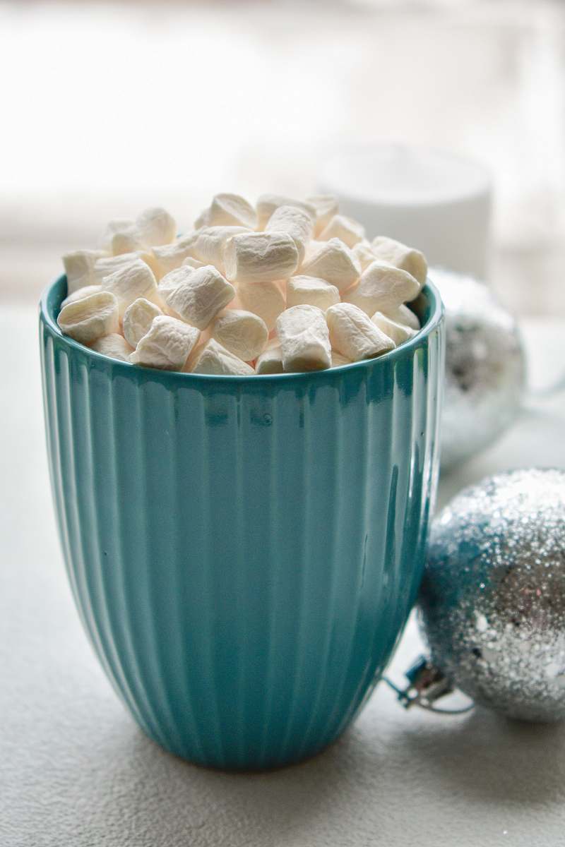 sweets mug of white marshmallows confectionery