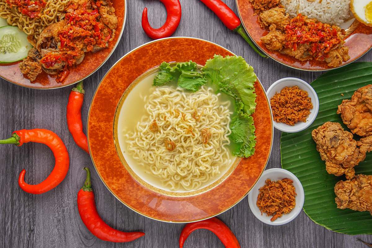 dish noddle soup meal