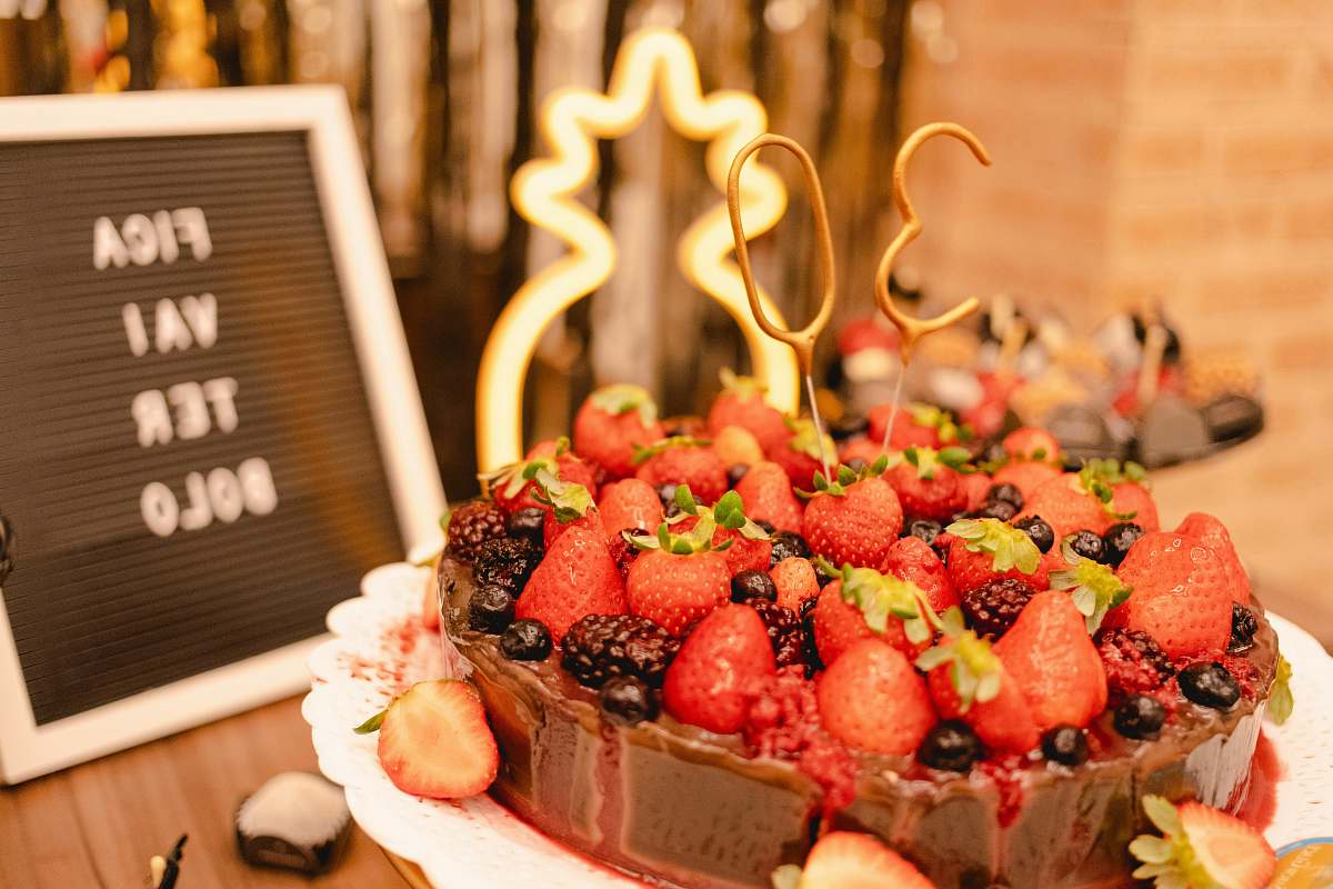 plant red strawberry cake fruit