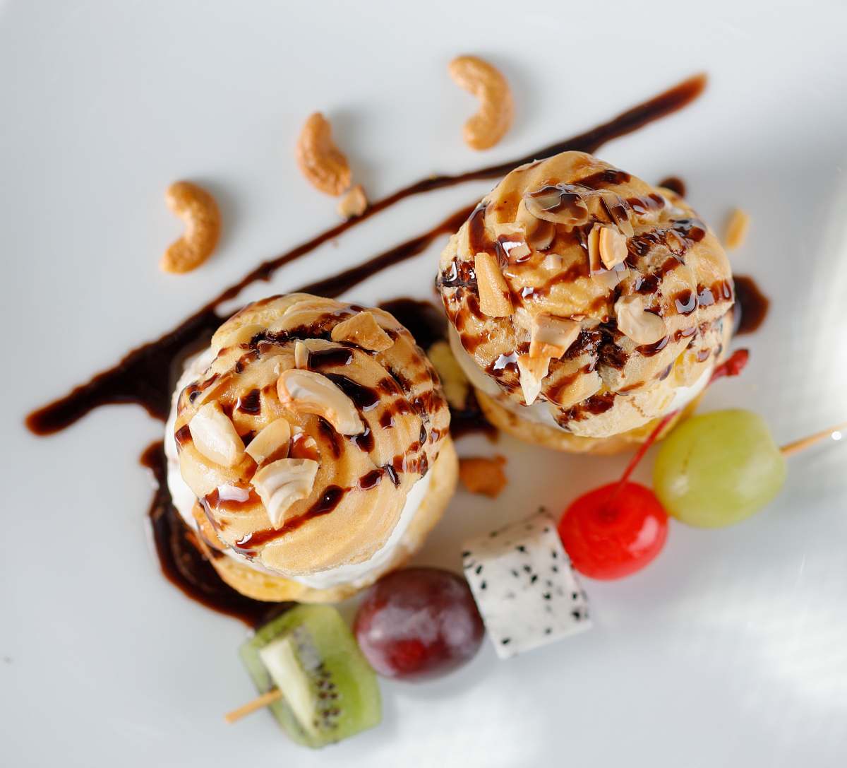 dessert round pastry with nuts creme