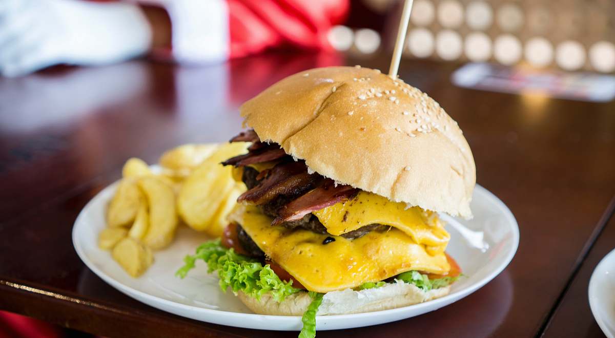 burger shallow focus photo of bacon and cheese burger brazil