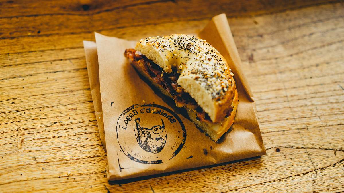 sandwich slice of burger breakfast