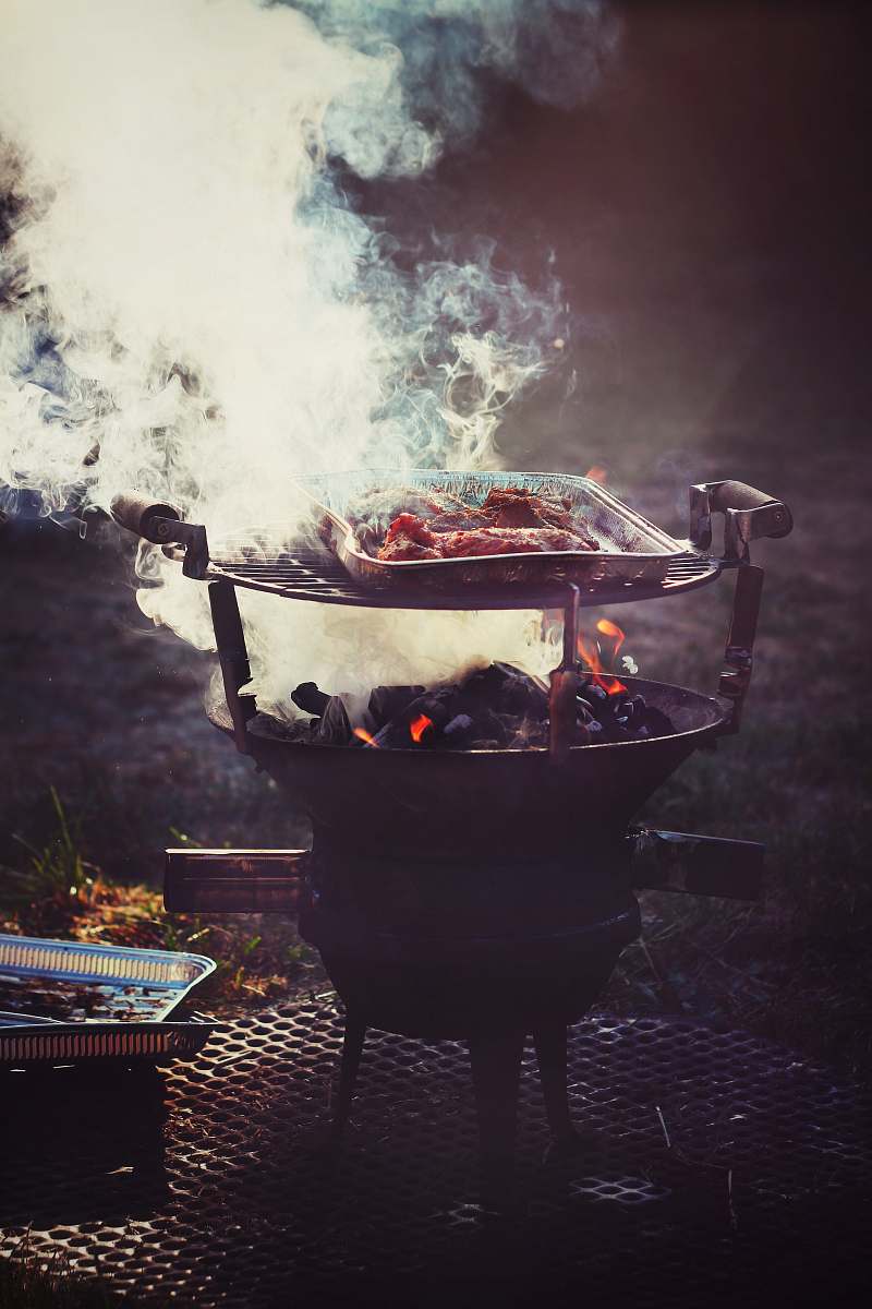 bbq smoking charcoal grill cooking