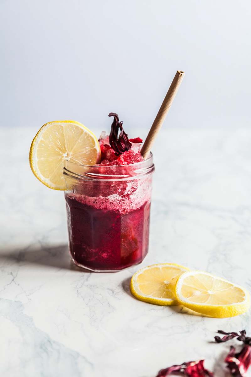 drink strawberry juice with sliced oranges cocktail