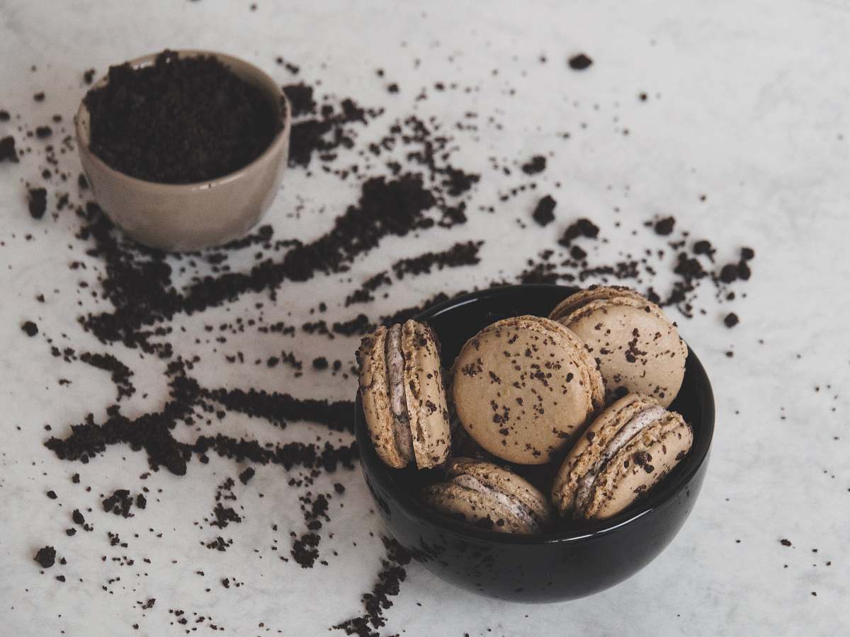 egg macaroons in bowl food