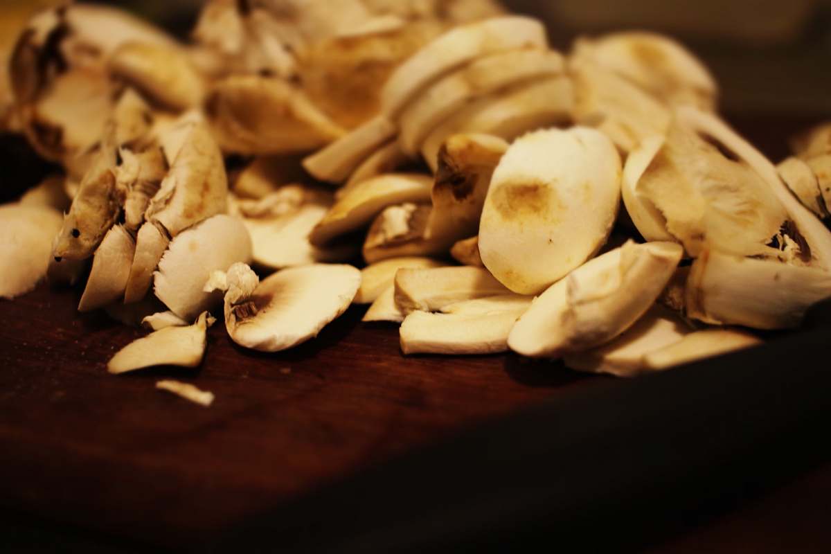 food white mushroom sliced