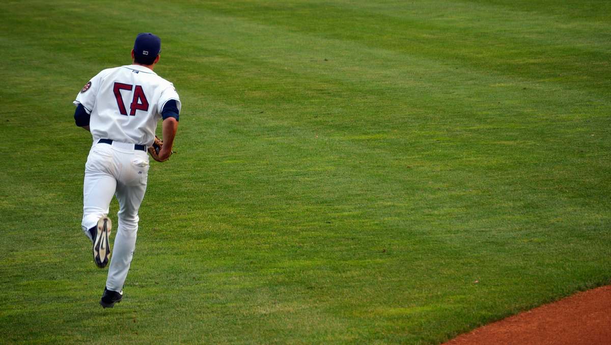sport baseball player 47 running in field baseball