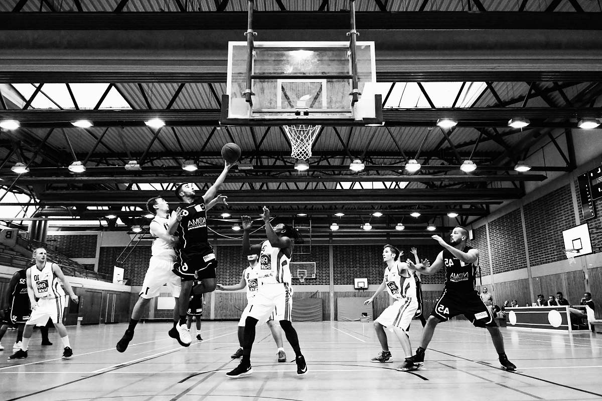 black-and-white grayscale basketball players basketball