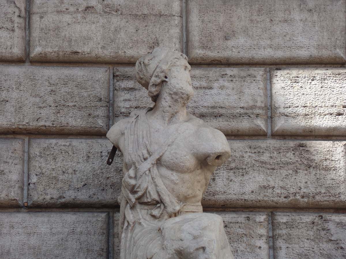 mammal architectural photography of statue lion
