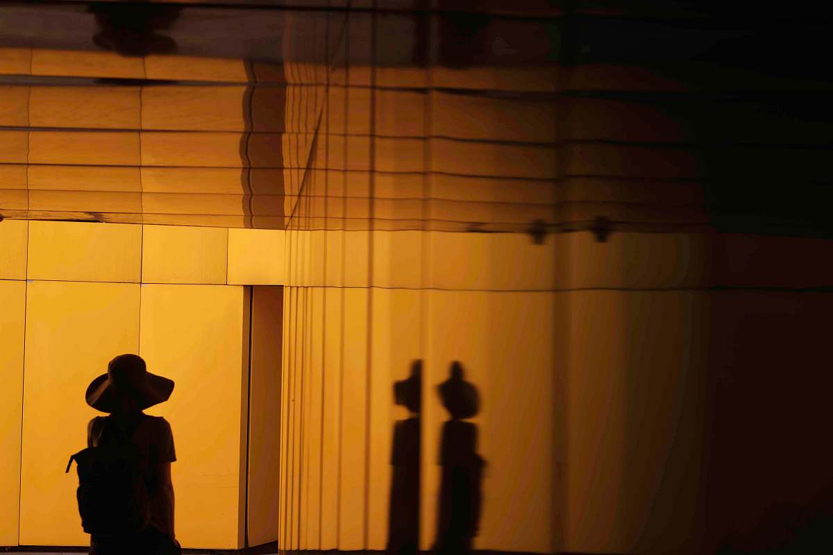 people silhouette of woman silhouette