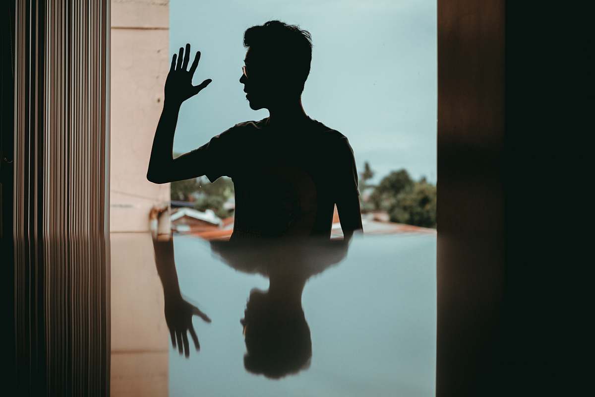 person silhouette of man wearing sunglasses human