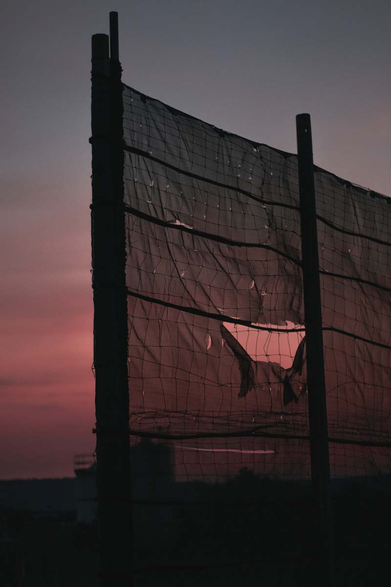 france white net near mountain at daytime urban