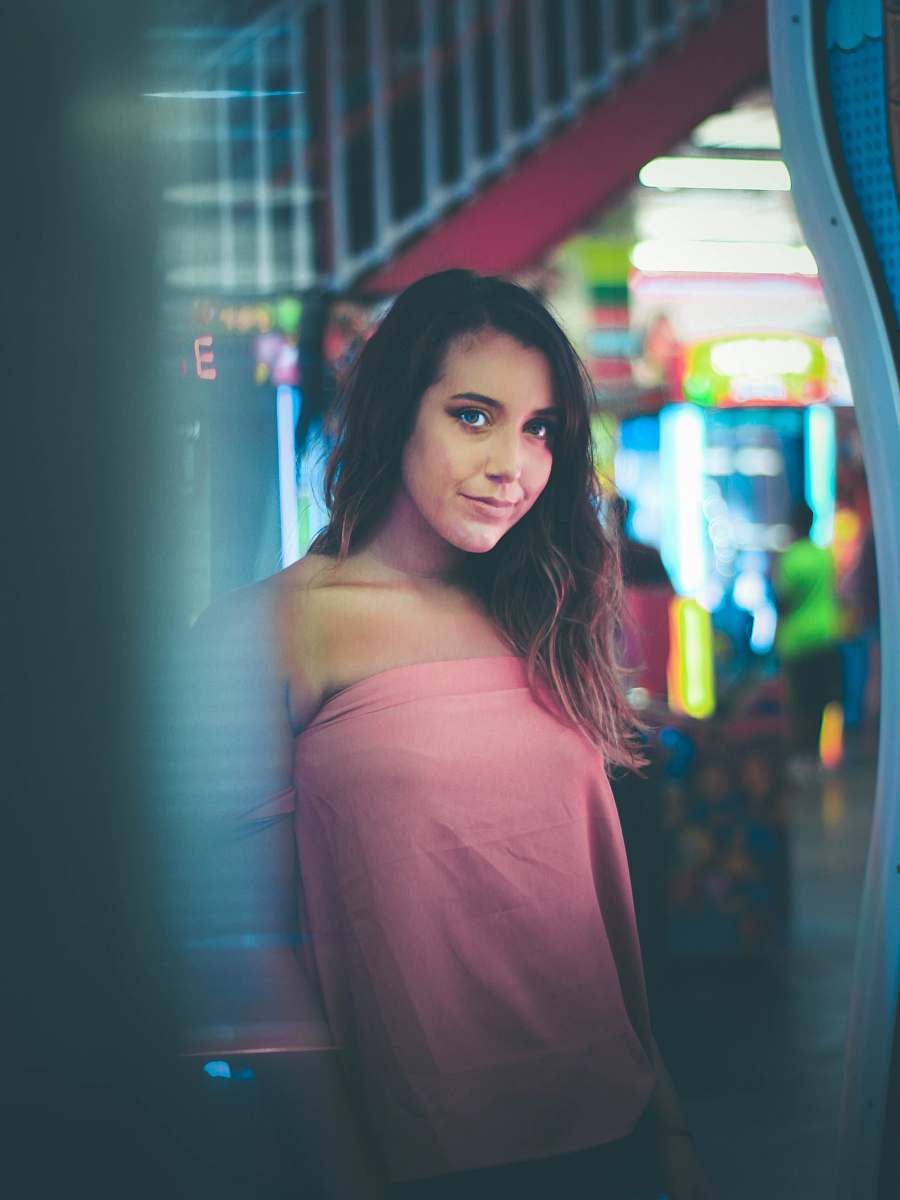 people shallow focus photography of woman person