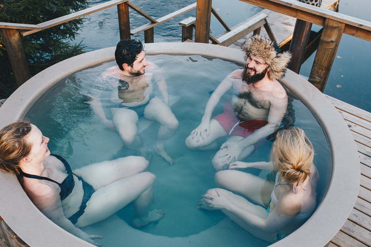 pool  jacuzzi