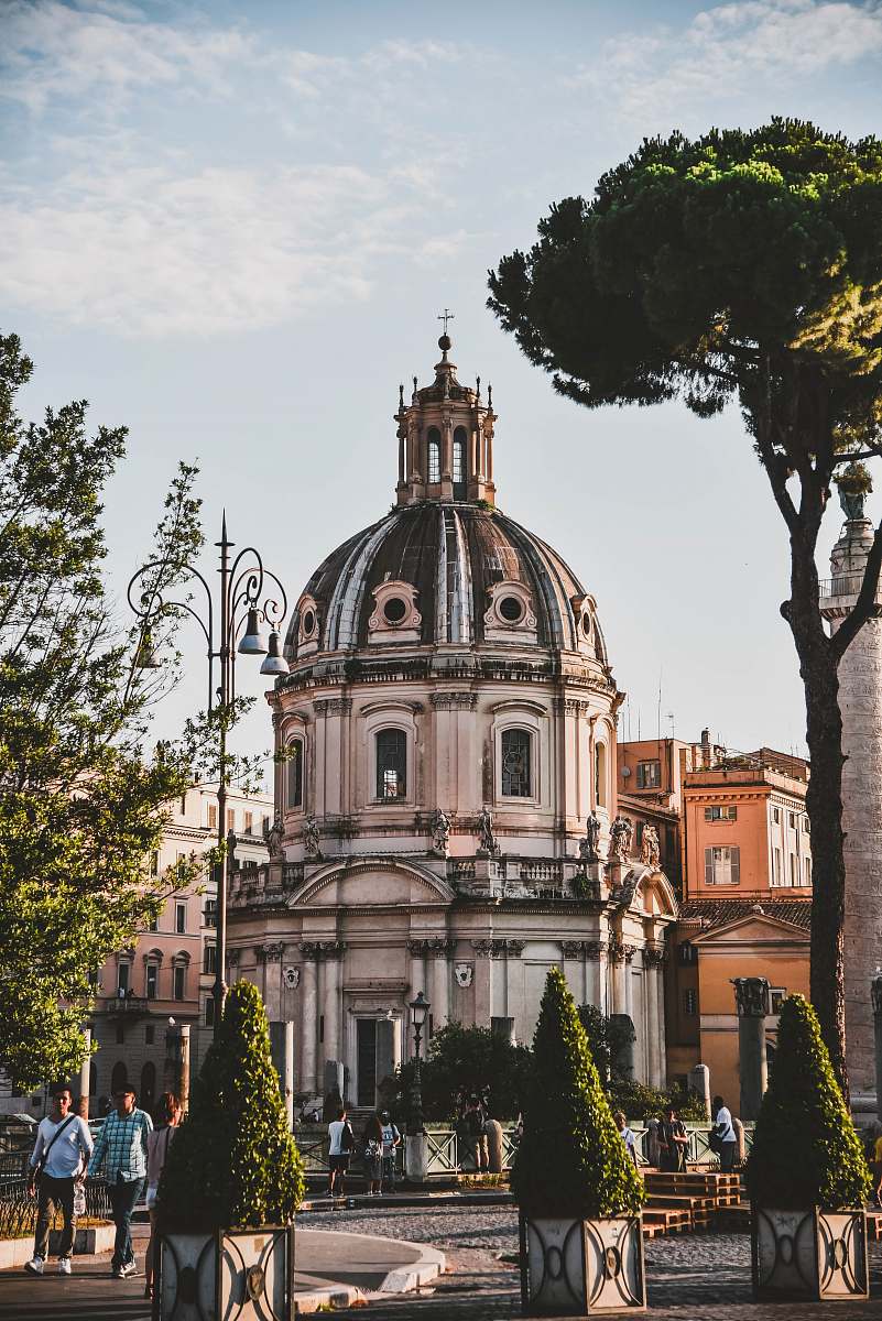 building brown and gray building dome