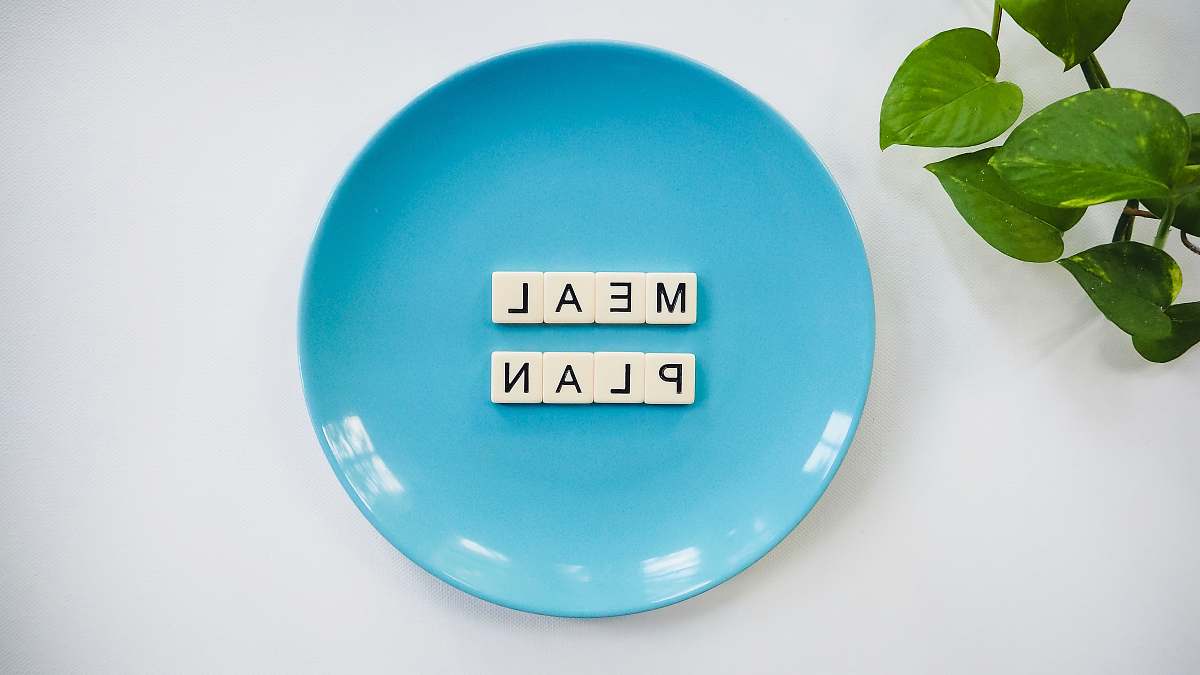 egg Meal Plan text on plate food