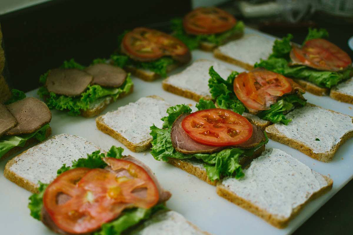 sandwich sliced tomatoes, lettuce, with patty sandwiches brazil