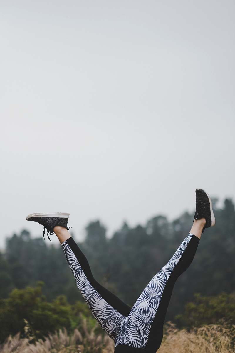 apparel women's black and white leggings clothing