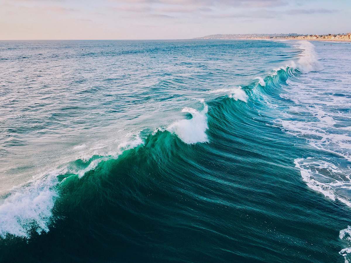 ocean landscape photo of wave during daytime sea