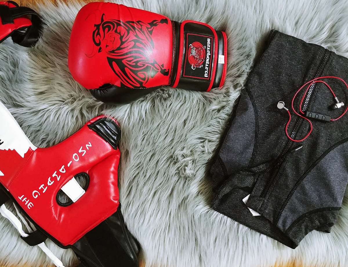 canada training glove, mask, and zip-up jacket boxing