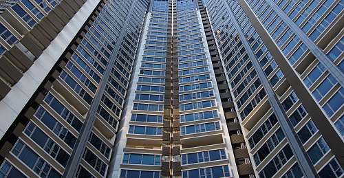 building architectural photography of blue and gray skyscraper skyscraper